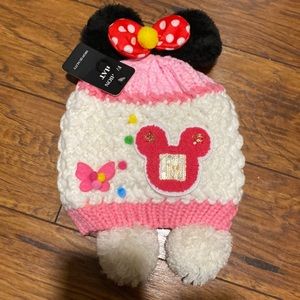 BRAND NEW GIRLS WINTER HAT IS ONESIZE! NWT. SMOKE FREE HOME.